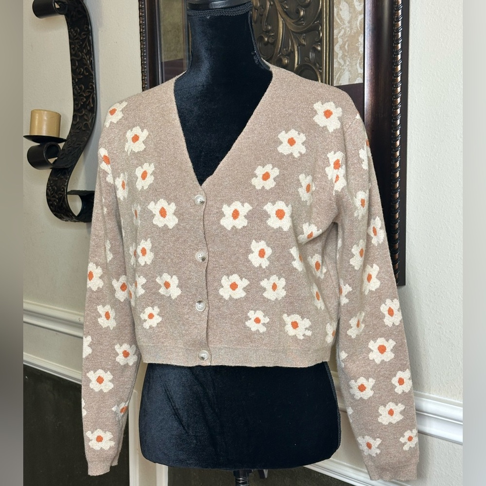 Papaya Floral Cardigan • Tan w/ Cream & Orange Flowers • Size Large • Like New